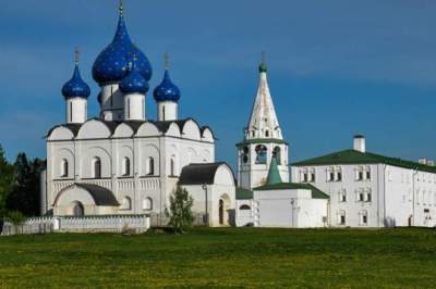 Group Tour Golden Ring, Moscow and St. Petersburg 