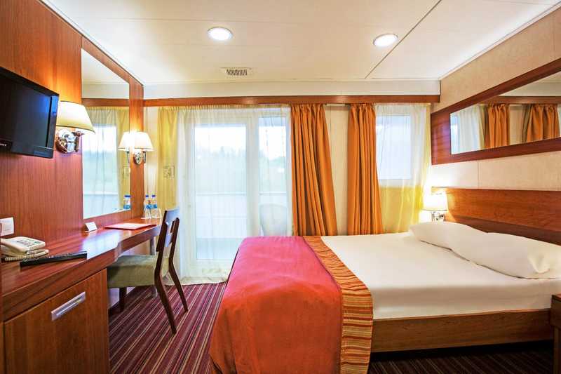 MS Rostropovich Mariinski Suite Double Boat Deck With Balcony cabin