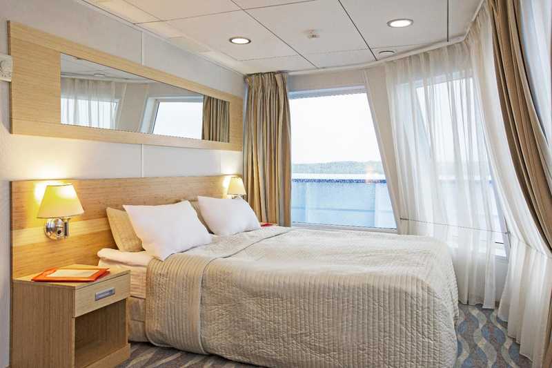MS Rostropovich Imperial Suite (King Size Bed Double) Middle Deck With Panoramic Balcony
