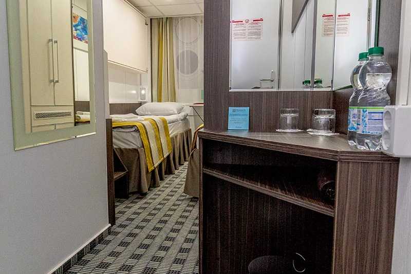 MS Nikolay Chernyshevsky triple cabin