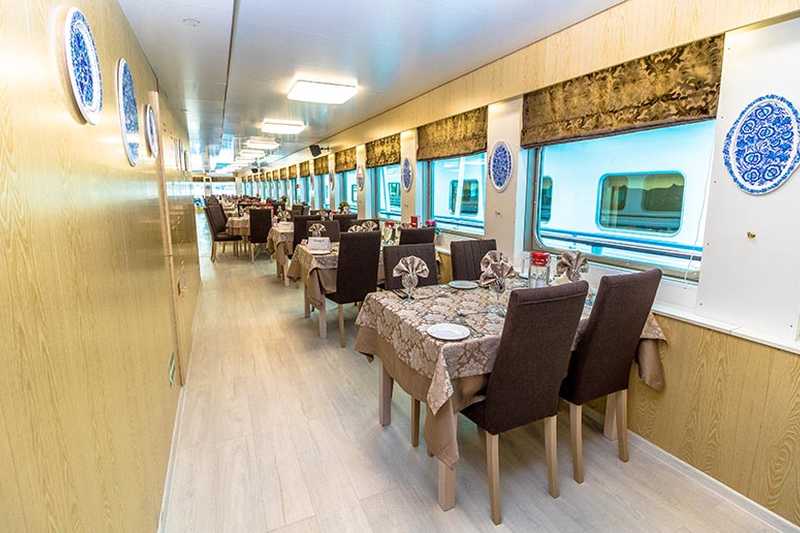 MS Nikolay Chernyshevsky restaurant dinner setup