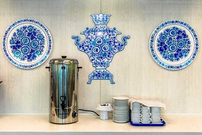 MS Nikolay Chernyshevsky breakfast setup