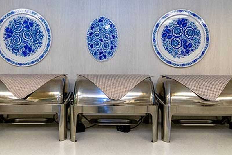 MS Nikolay Chernyshevsky breakfast setup