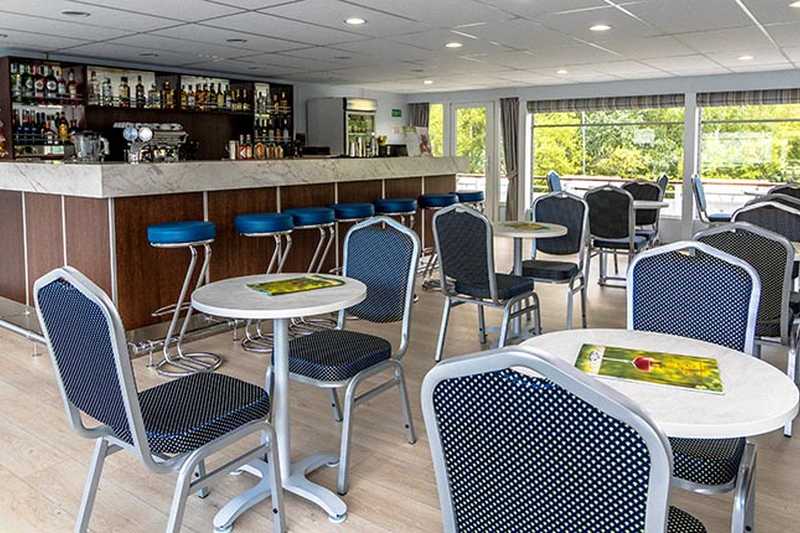 MS Nikolay Chernyshevsky bar