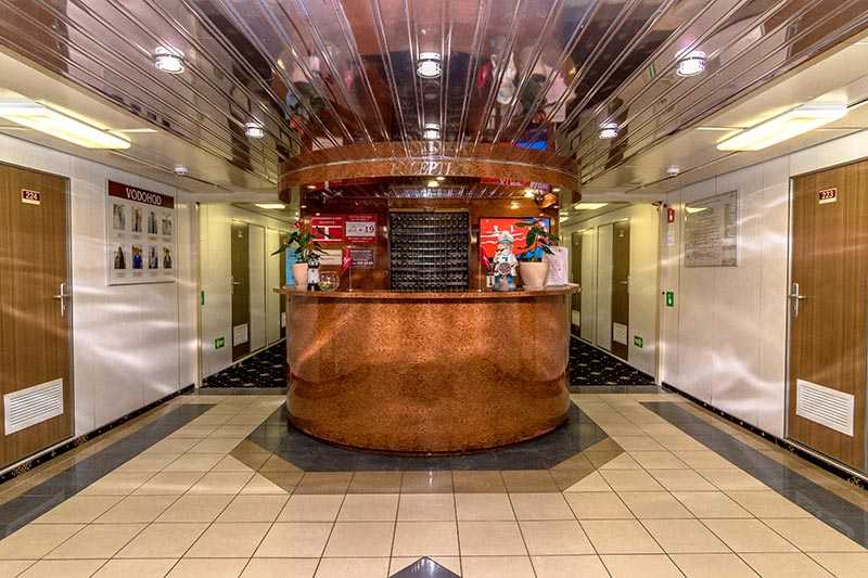 MS Nikolay Chernyshevsky lobby