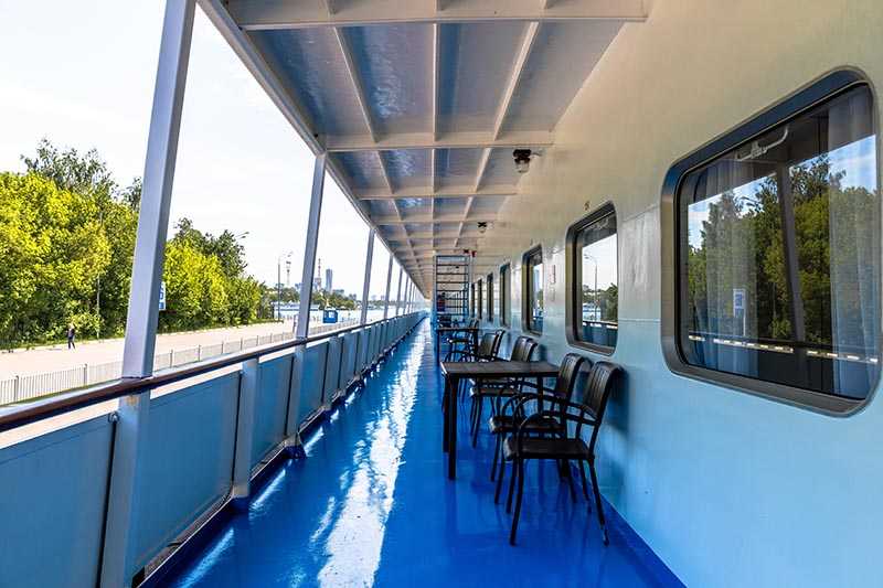 MS Nikolay Chernyshevsky walking deck side