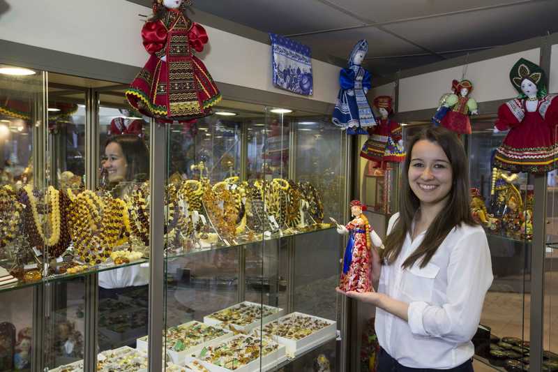 MS Rostropovich souvenir shop