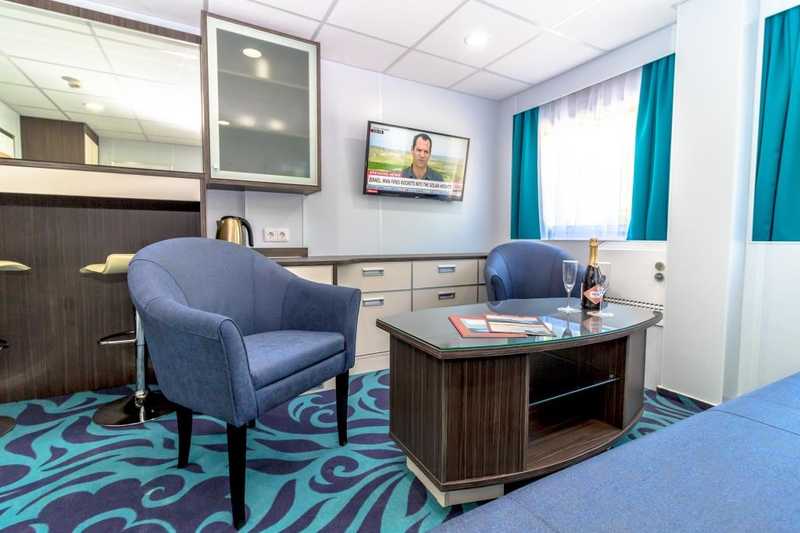 MS Nizhny Novgorod suite cabin