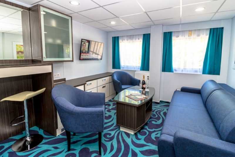 MS Nizhny Novgorod suite cabin