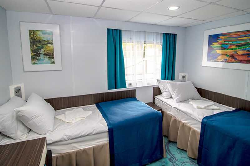 MS Nizhny Novgorod deluxe main deck twin cabin
