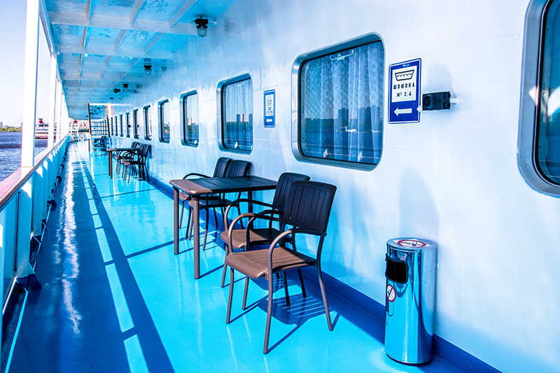 MS Konstantin Fedin walking area