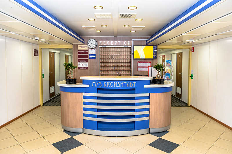 MS Kronshtadt reception desk