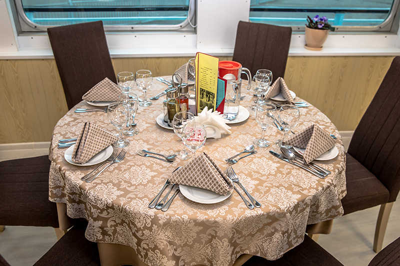 MS Kronshtadt dinner setup