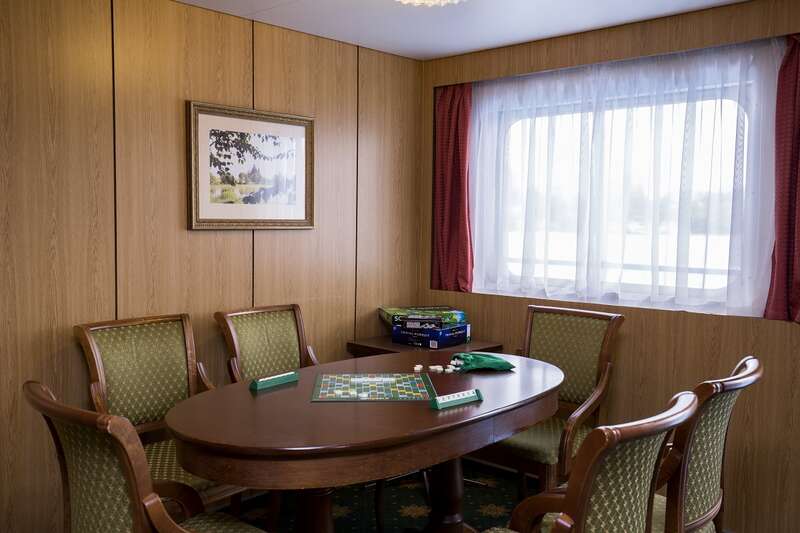 MS Georgy Chicherin privat room