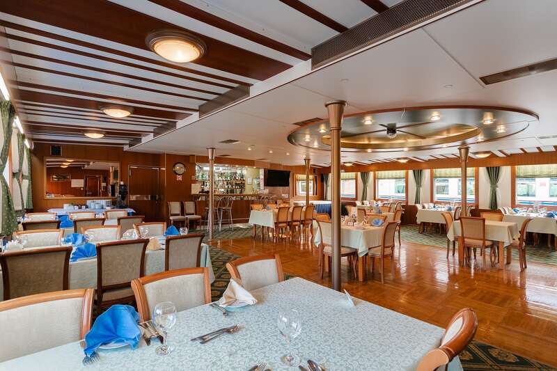 MS Georgy Chicherin restaurant