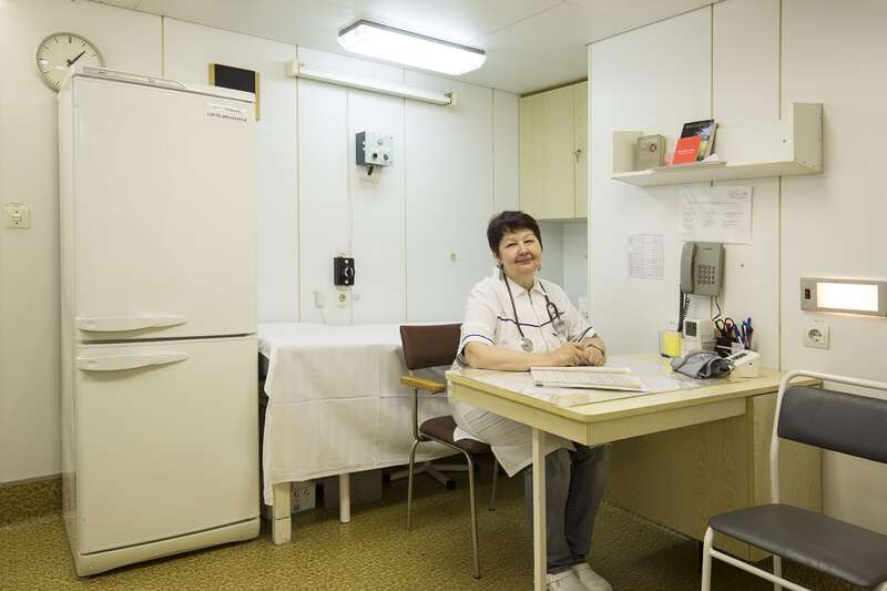 MS Georgy Chicherin health care staff