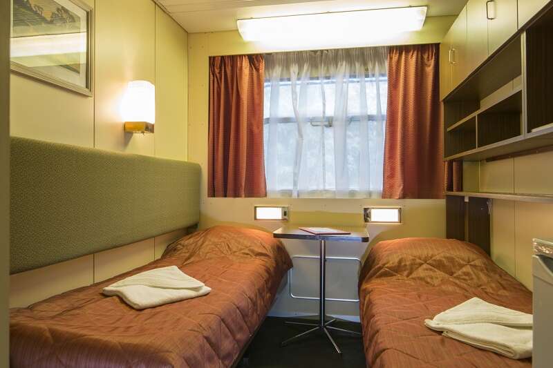 MS Georgy Chicherin twin cabin