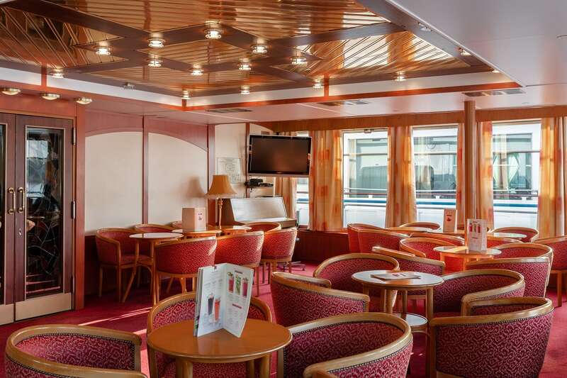 MS Georgy Chicherin bar