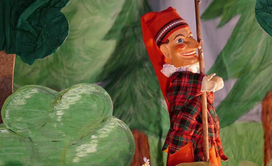 Fun for kids - Puppet theater