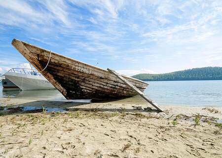 Boat, Zmeinaya Bay
Photobank Lori