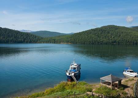 Fisherman Boat, Zmeinaya Bay
Photobank Lori