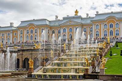 Tour to Peterhof (Petrodvorets)