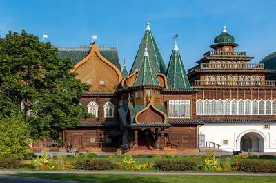 Kolomenskoye Tour with transport