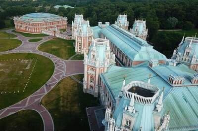 Tour to Tsaritsyno with transport