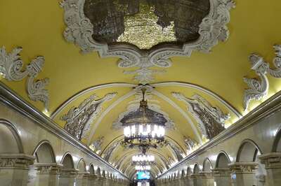 Moscow Metro walking tour