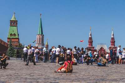 Moscow group tour,
Photo by Artem Beliaikin from Pexels
